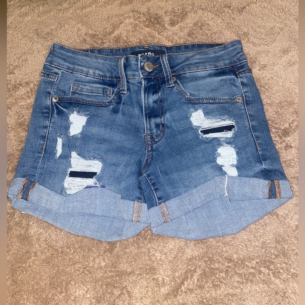 Aeropostale medium wash jean shorts size 4